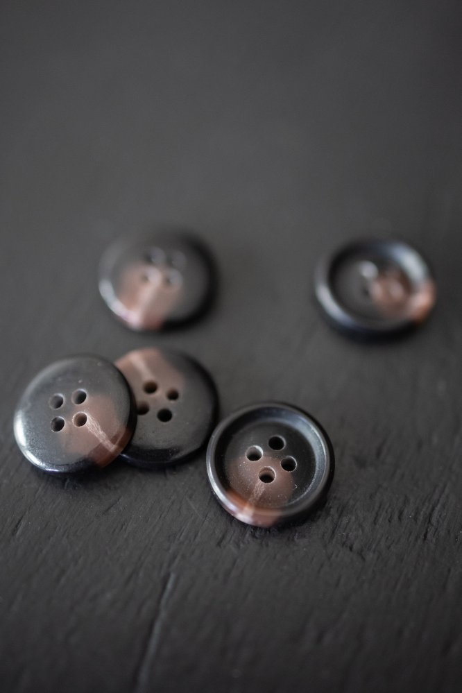 Fruity Brown Semi Mottled Buttons - 15mm, 18mm or 20mm - Merchant & Mills
