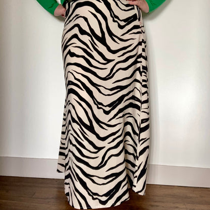 Essential Edit Skirt Sewing Pattern - Size Me