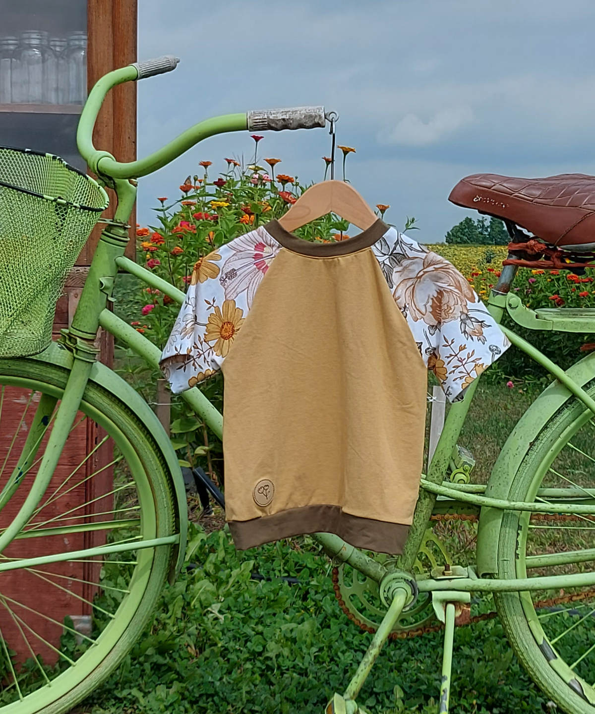 Wildling – No Front, No Back Raglan T-Shirt PDF Sewing Pattern - Stoff Cafe