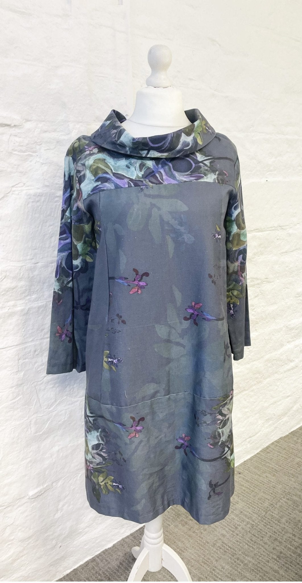 Artista Dress - Paper Sewing Pattern - Sew Different - Simplifi Fabric