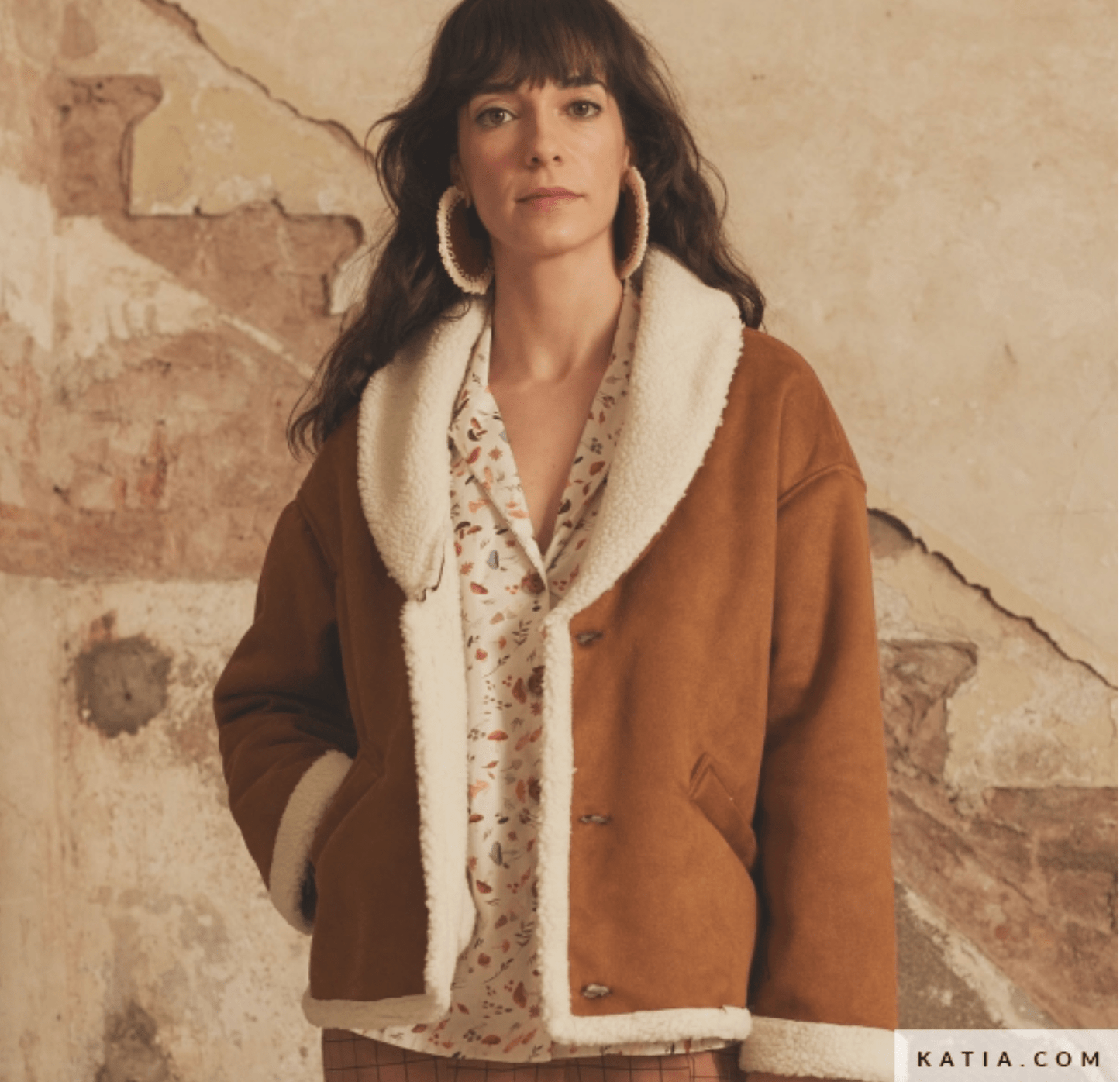 Double - Sided Imitation Suede With Sheepskin - Black - Katia - Simplifi Fabric