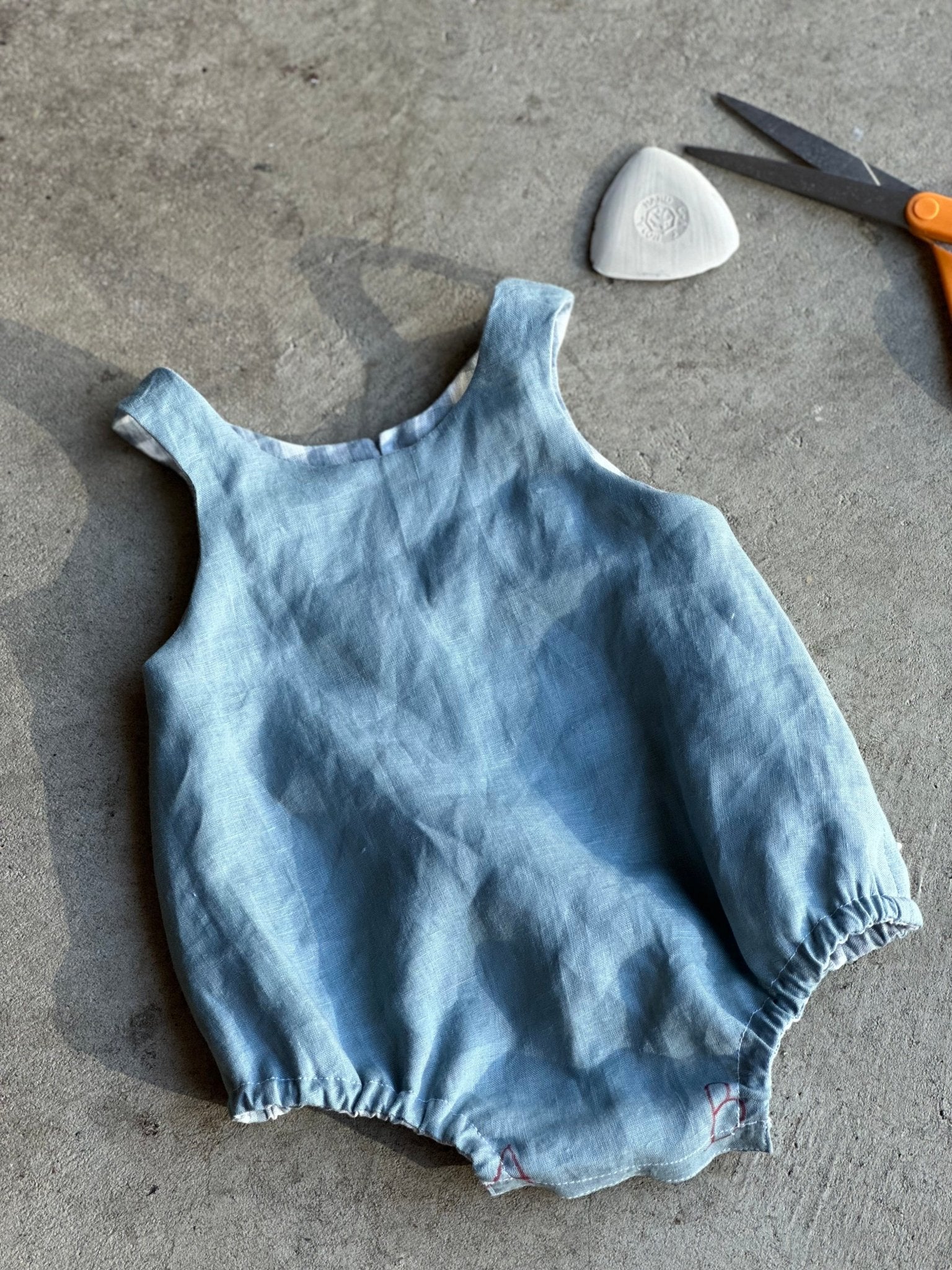 Leo Reversible Unisex Romper (newborn - 36mo) PDF Sewing Pattern - Atelier Mimito - Simplifi Fabric