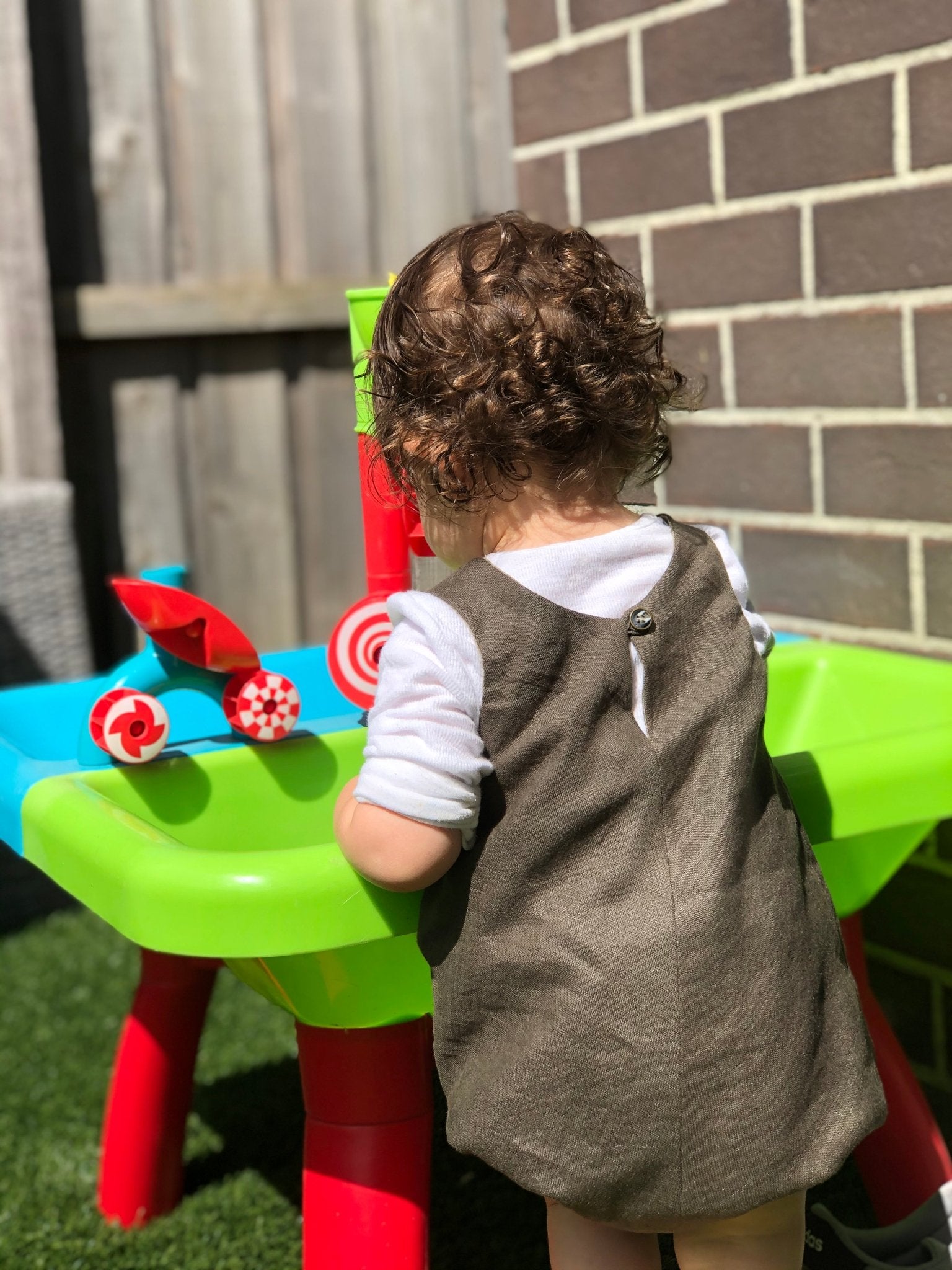 Leo Reversible Unisex Romper (newborn - 36mo) PDF Sewing Pattern - Atelier Mimito - Simplifi Fabric