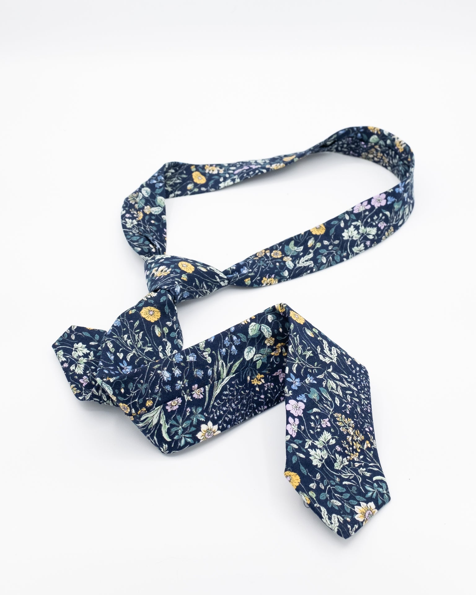 Mahle Tie PDF Sewing Pattern - Thread Theory - Simplifi Fabric