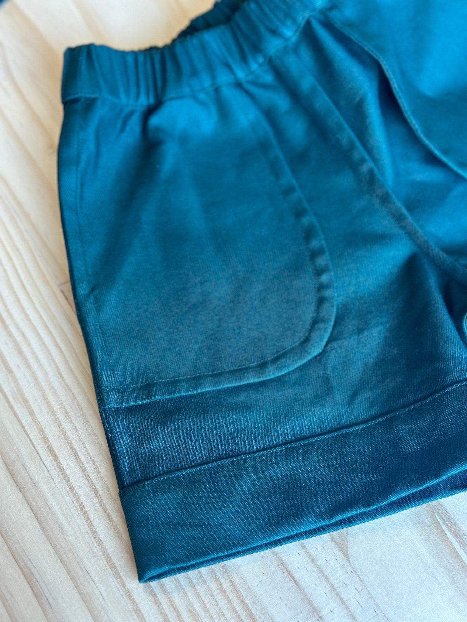 Marlo Unisex Kids Shorts (12mo - 12yrs) PDF Sewing Pattern - Atelier Mimito - Simplifi Fabric