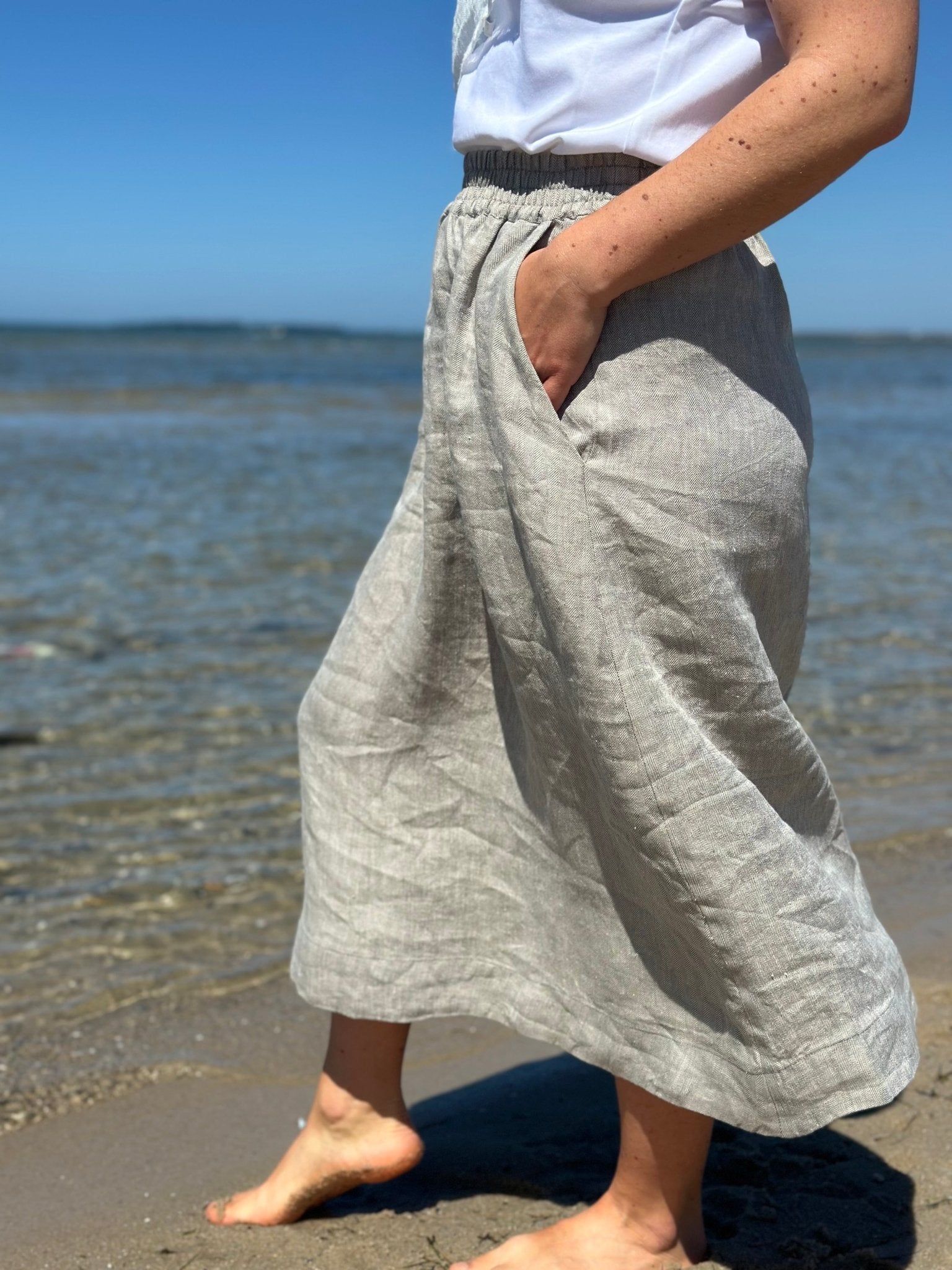 Marlo Womens High Waisted Everyday Skirt PDF Sewing Pattern - Atelier Mimito - Simplifi Fabric