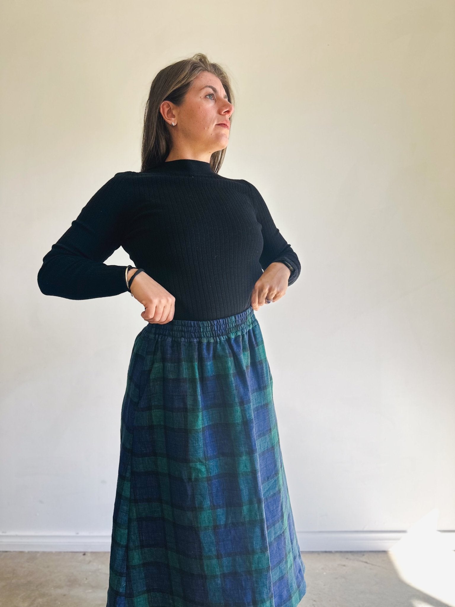 Marlo Womens High Waisted Everyday Skirt PDF Sewing Pattern - Atelier Mimito - Simplifi Fabric