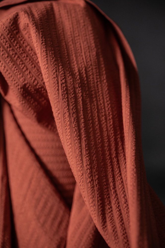 Pomegranate Seersucker Stripe Indian Organic Cotton - Merchant & Mills - Simplifi Fabric