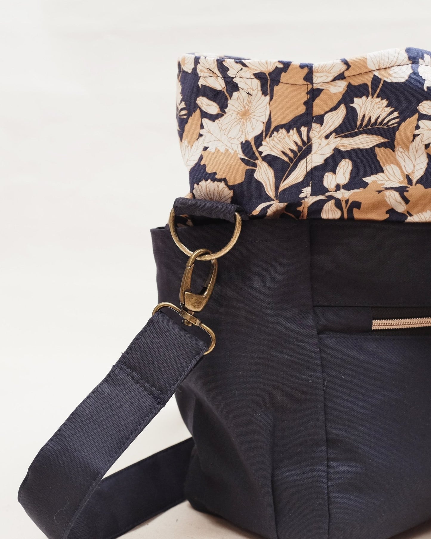 Qualicum Bag PDF Sewing Pattern - Thread Theory - Simplifi Fabric