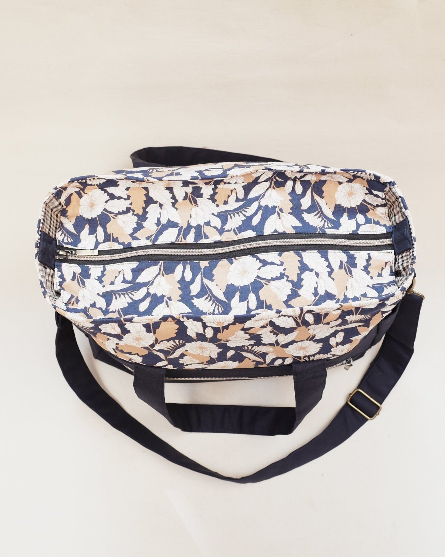 Qualicum Bag PDF Sewing Pattern - Thread Theory - Simplifi Fabric