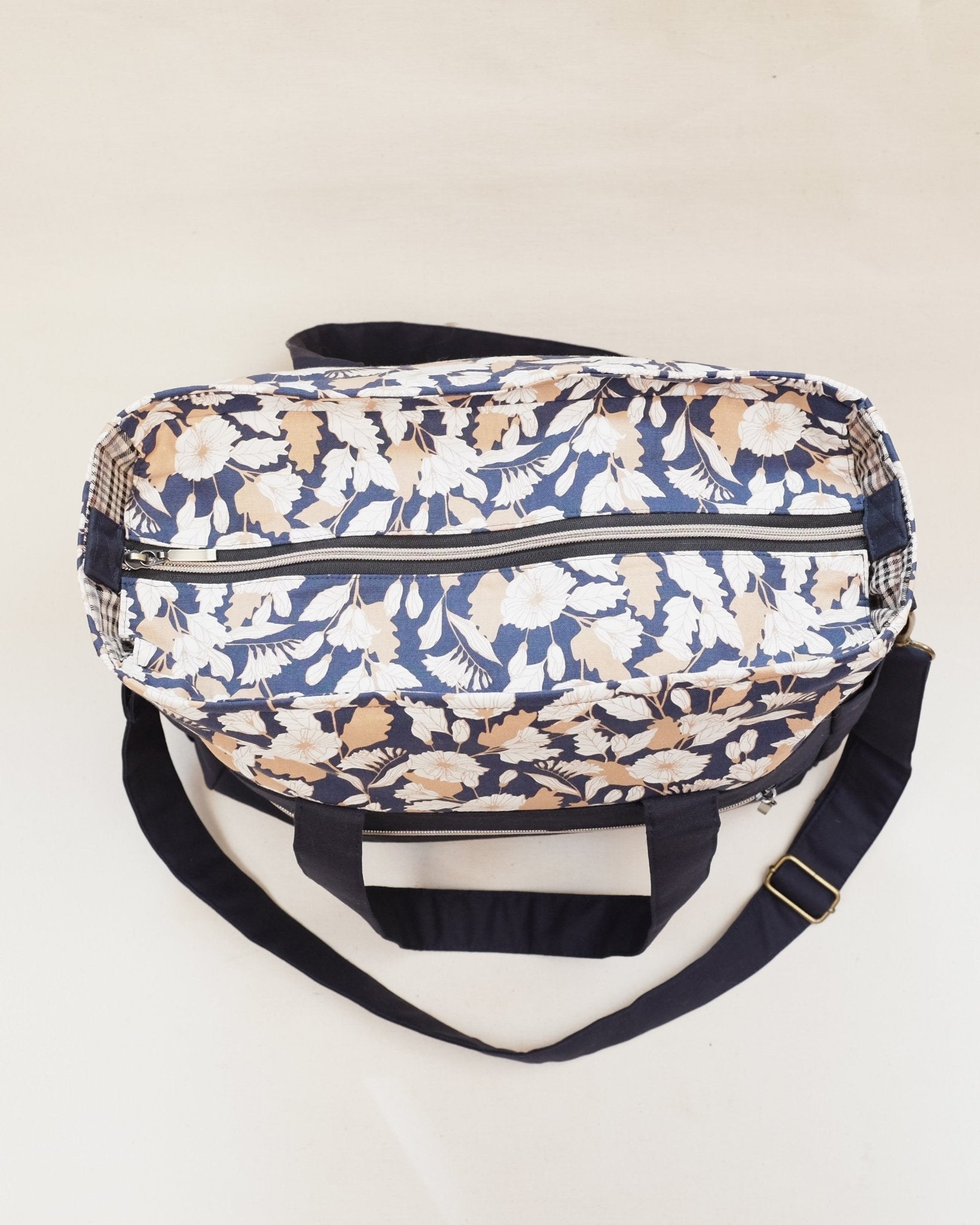 Qualicum Bag PDF Sewing Pattern - Thread Theory - Simplifi Fabric