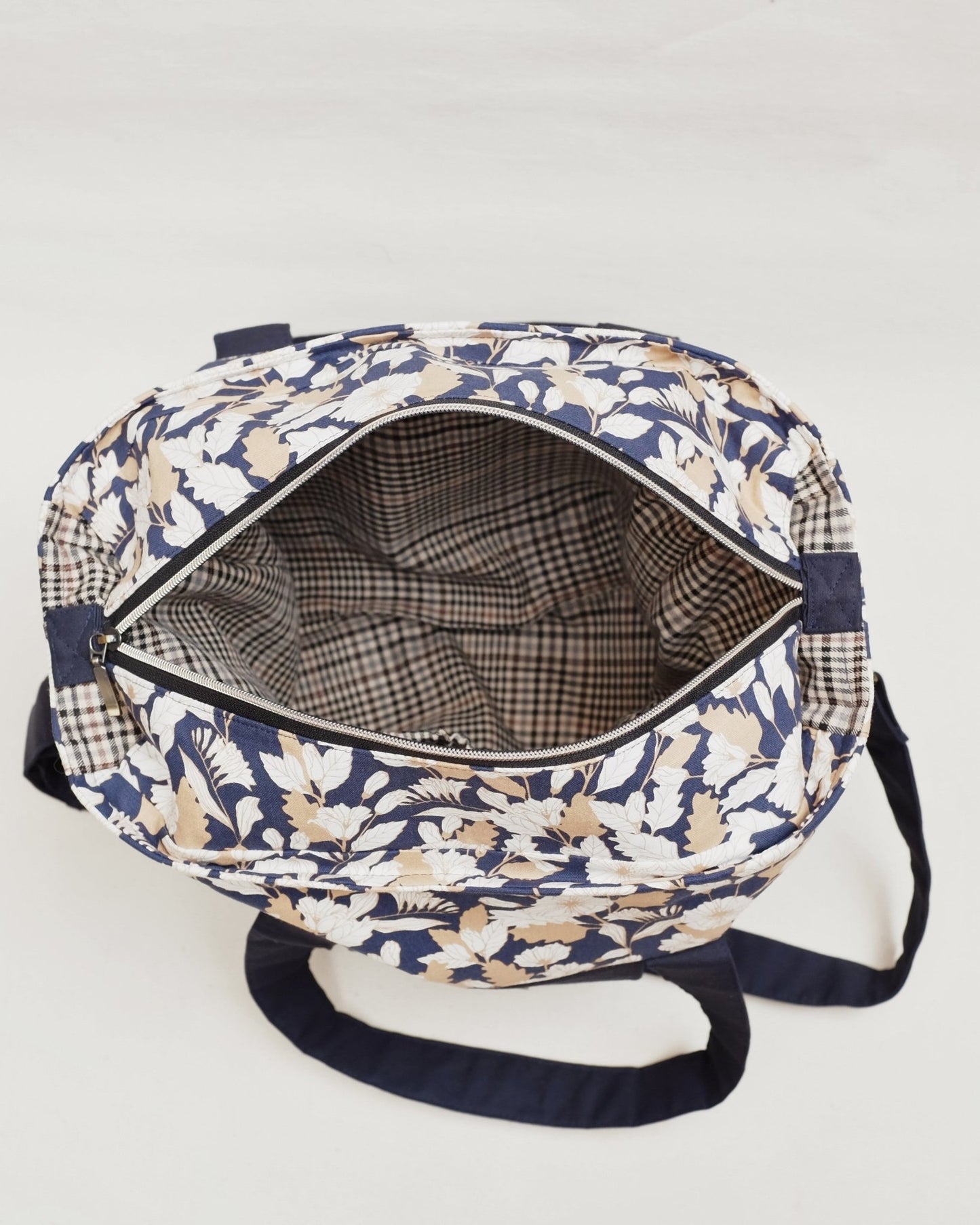 Qualicum Bag PDF Sewing Pattern - Thread Theory - Simplifi Fabric