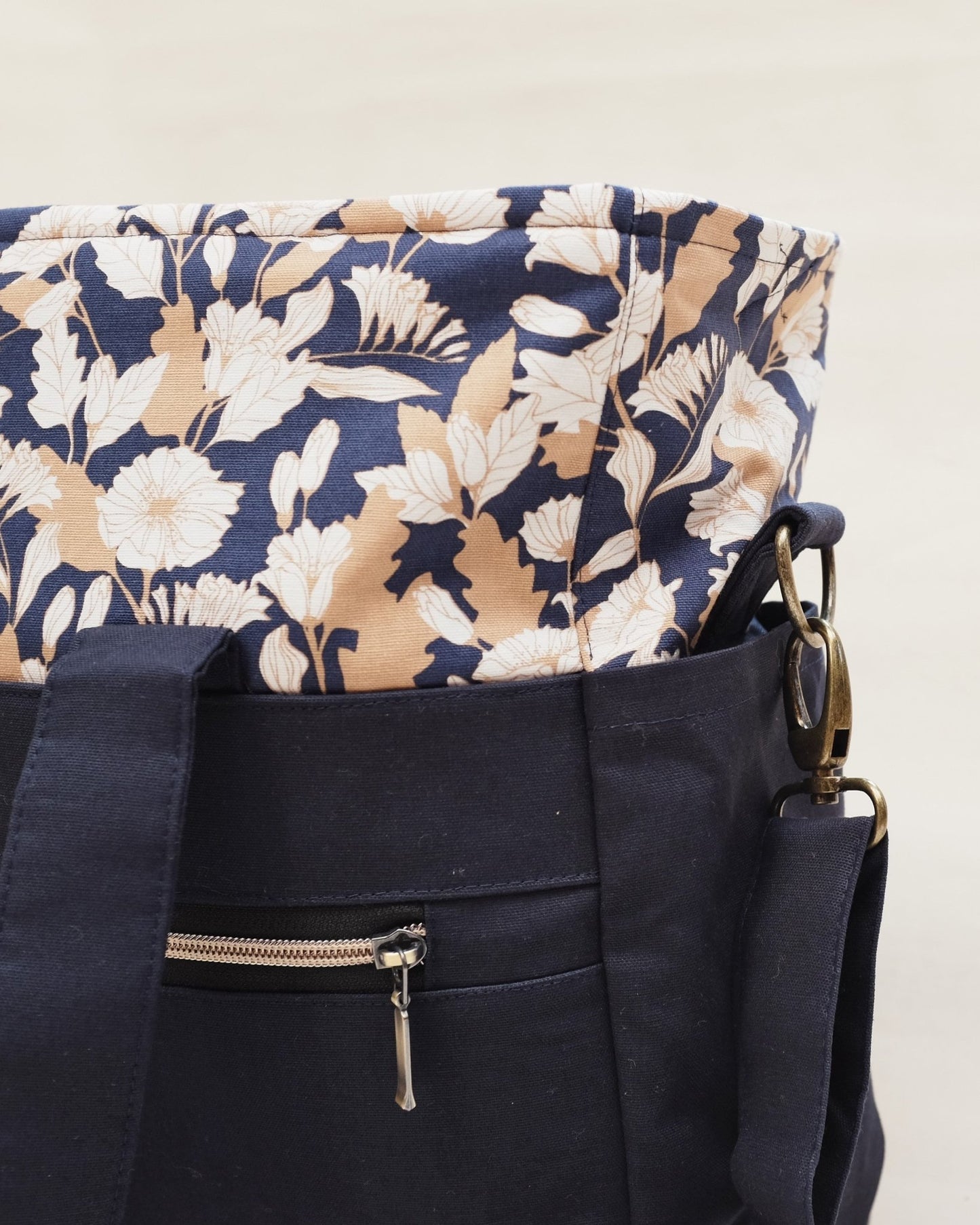 Qualicum Bag PDF Sewing Pattern - Thread Theory - Simplifi Fabric