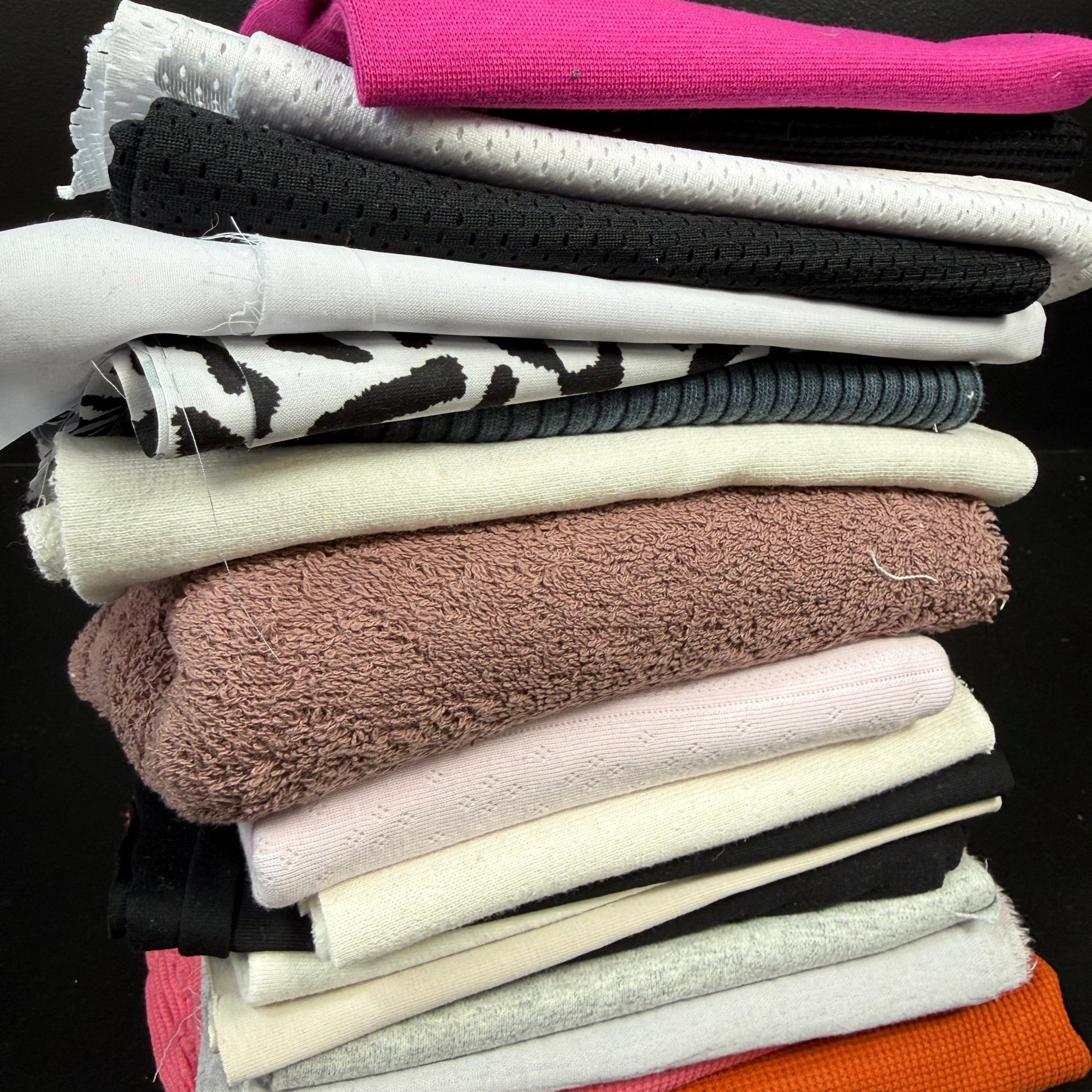 SALE BOX 0327K - Simplifi Fabric