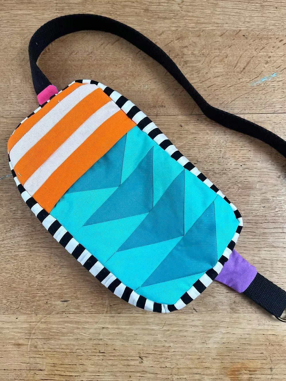 Sidlesham Belt Bag Paper Pattern - Two Stitches Patterns - Simplifi Fabric