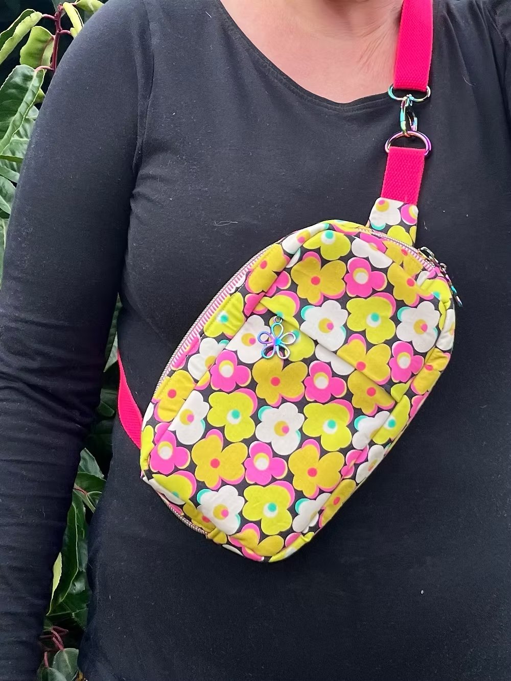 Sidlesham Belt Bag Paper Pattern - Two Stitches Patterns - Simplifi Fabric