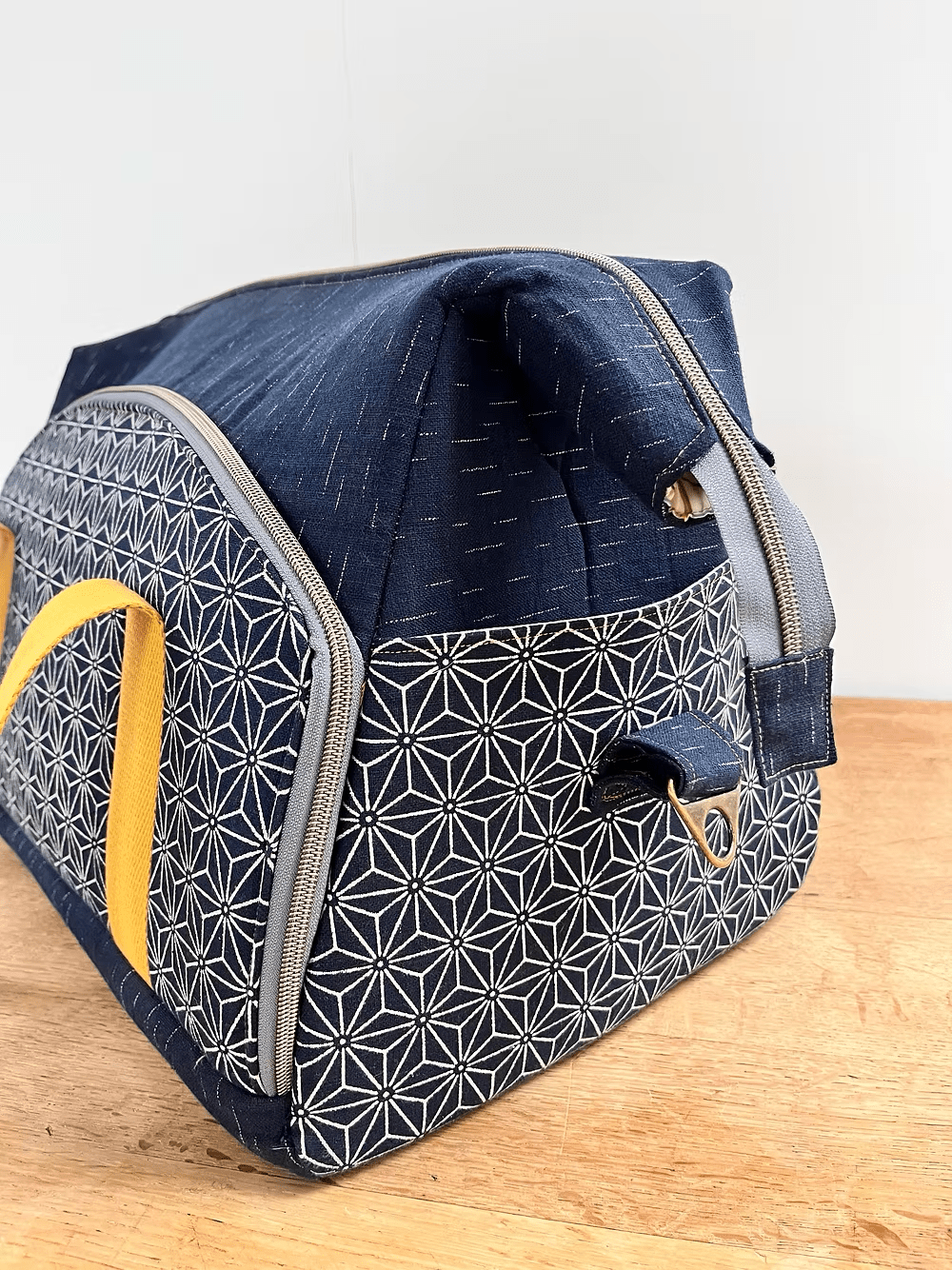 Somerley Tote Paper Pattern - Two Stitches Patterns - Simplifi Fabric