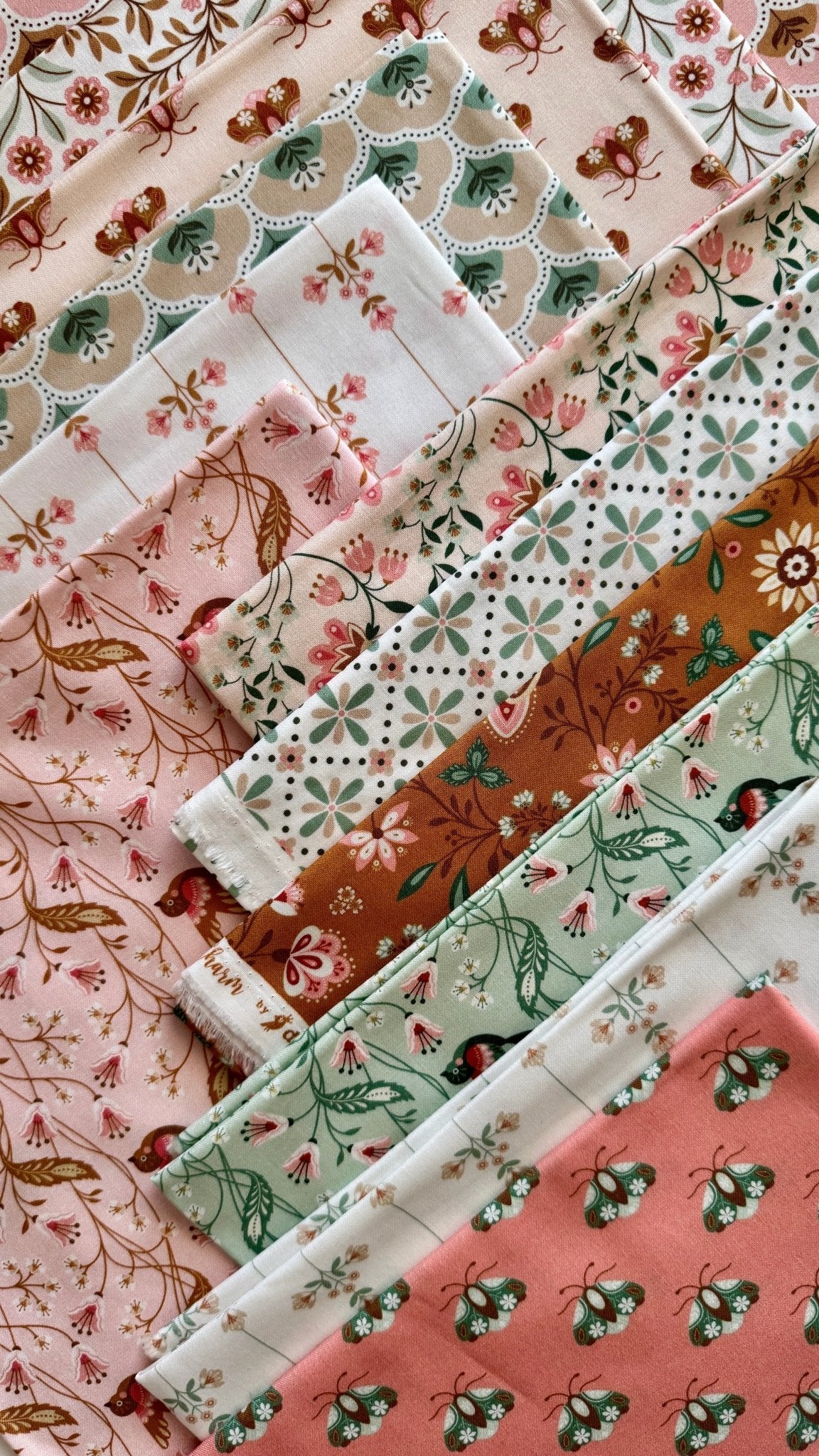 Tea Time - Vintage Charm - Dots & Glory - Cloud 9 Fabrics - Poplin - Simplifi Fabric