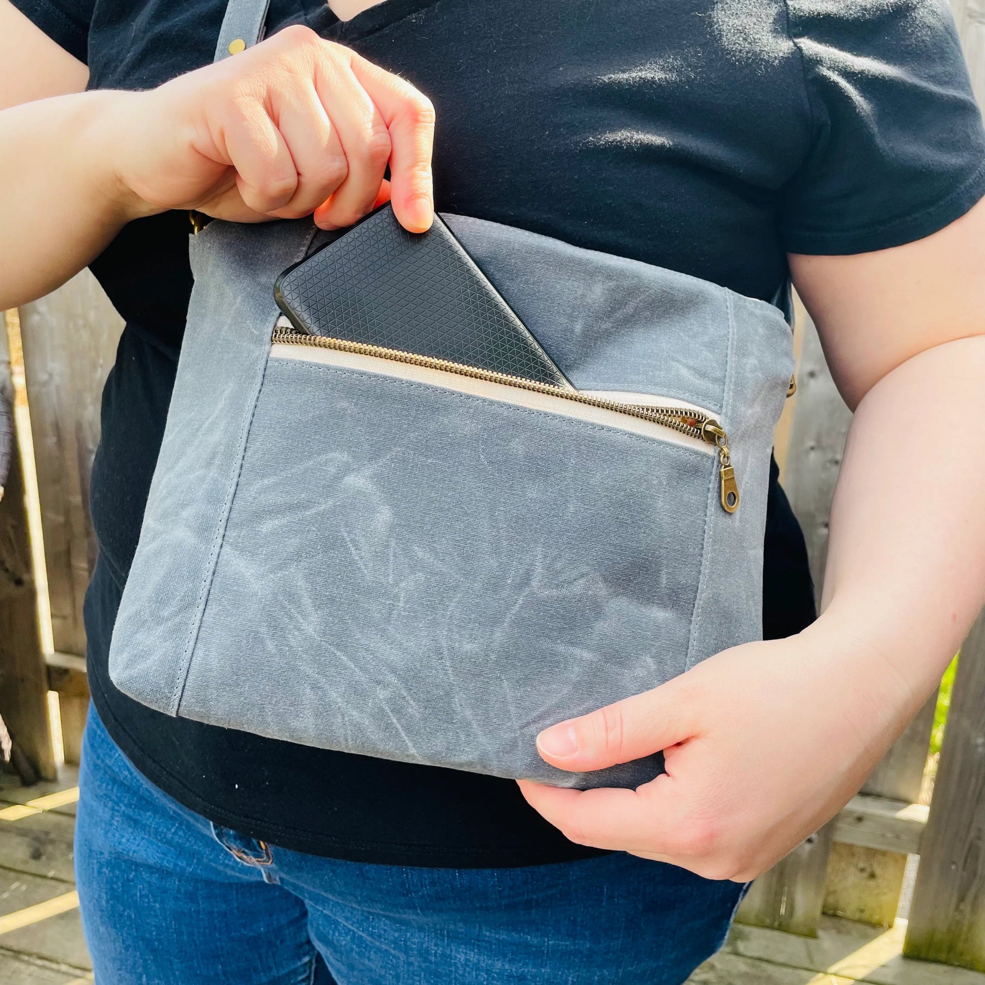 The Cambridge Bag - Paper Pattern - Hammerstitch - Simplifi Fabric