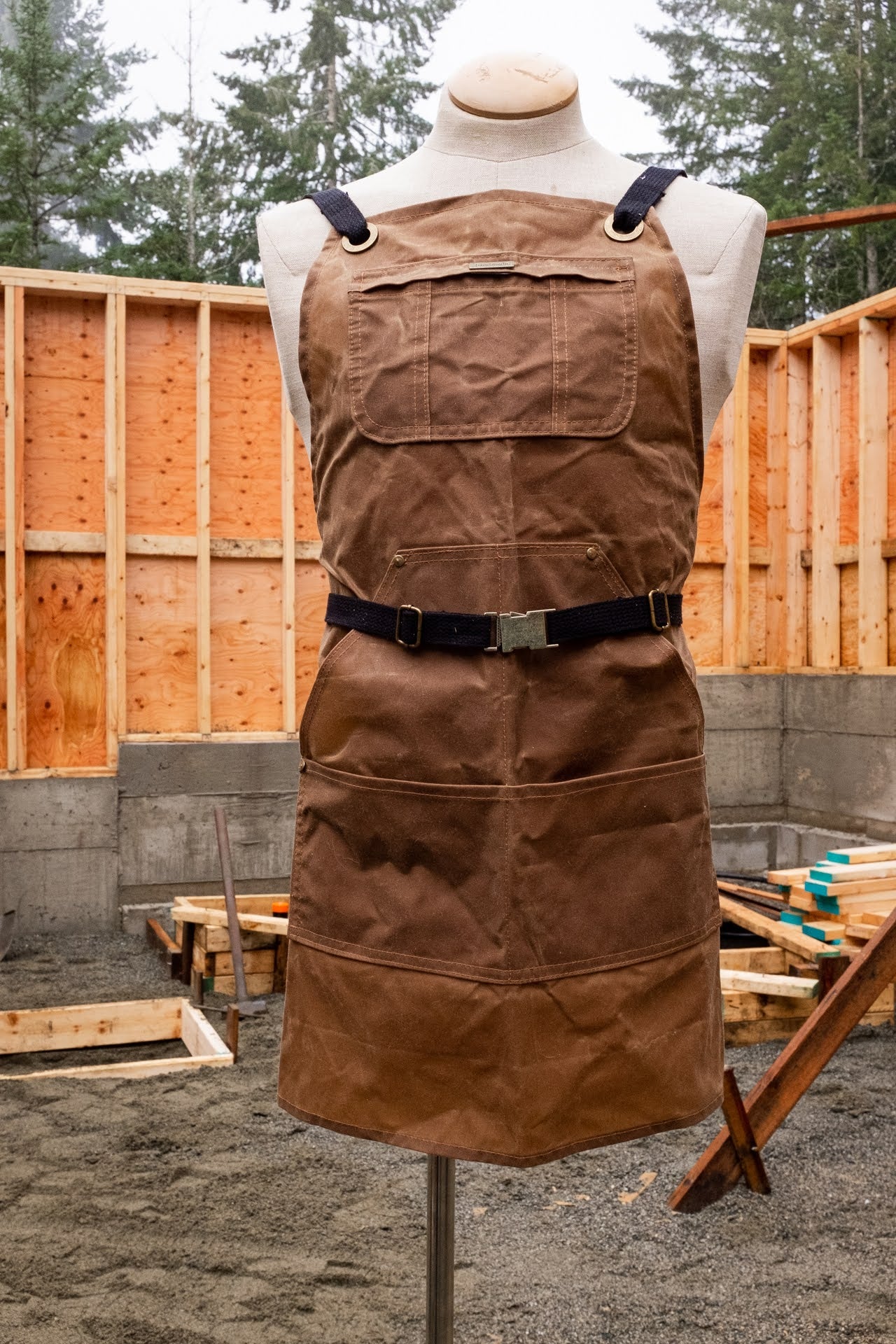 Woodhaven Apron PDF Sewing Pattern - Thread Theory - Simplifi Fabric